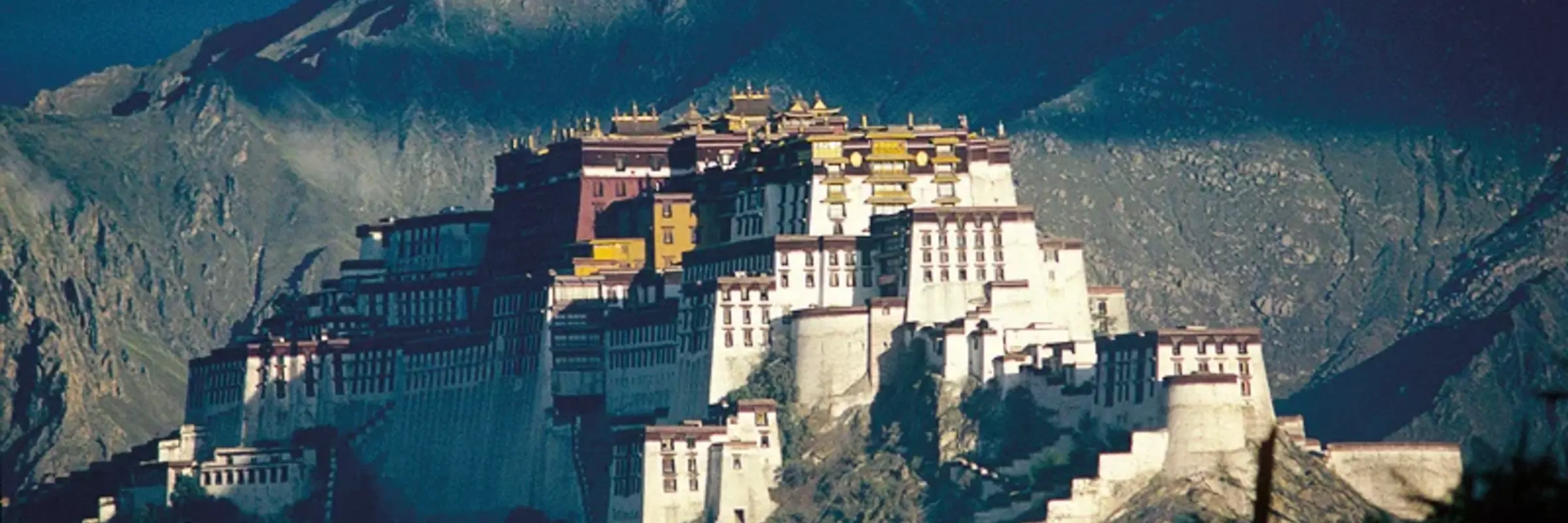 Palast Potala auf dem Berg