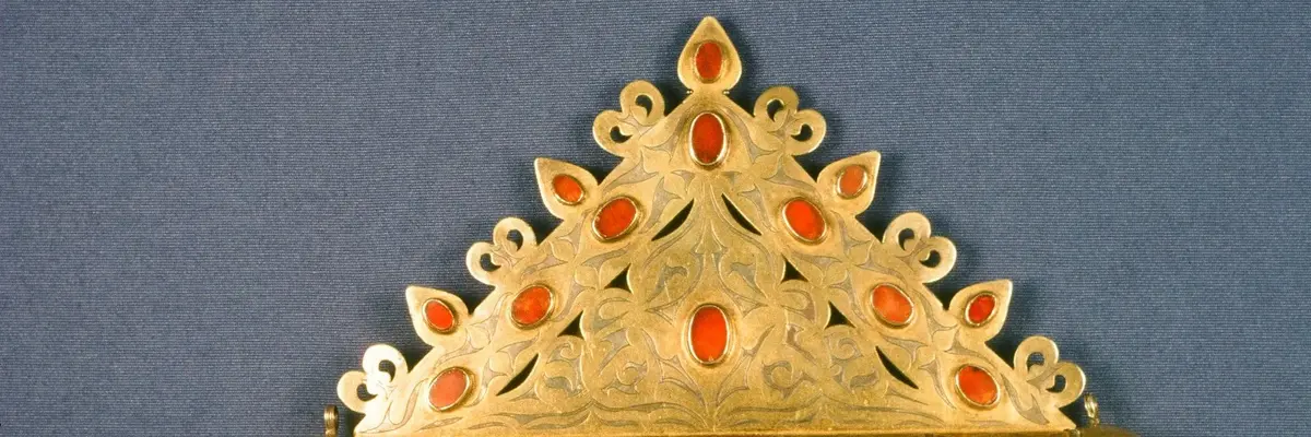 ein goldener Amulettbehälter