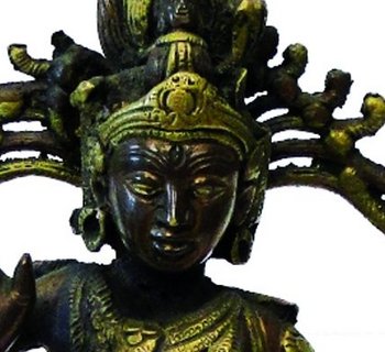 goldene Plastik von Shiva als König des Tanzes